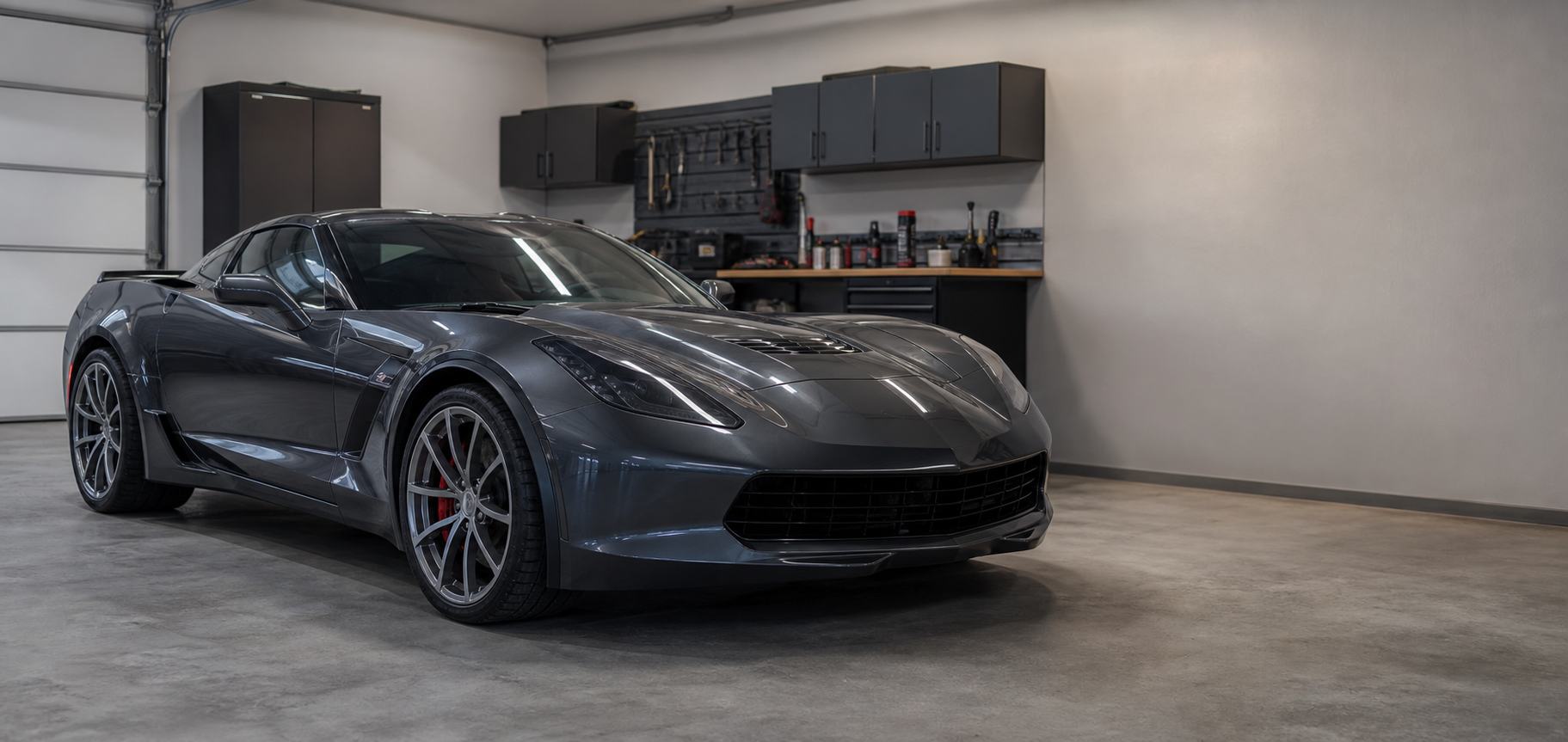 C7-style sports coupe in a clean garage
